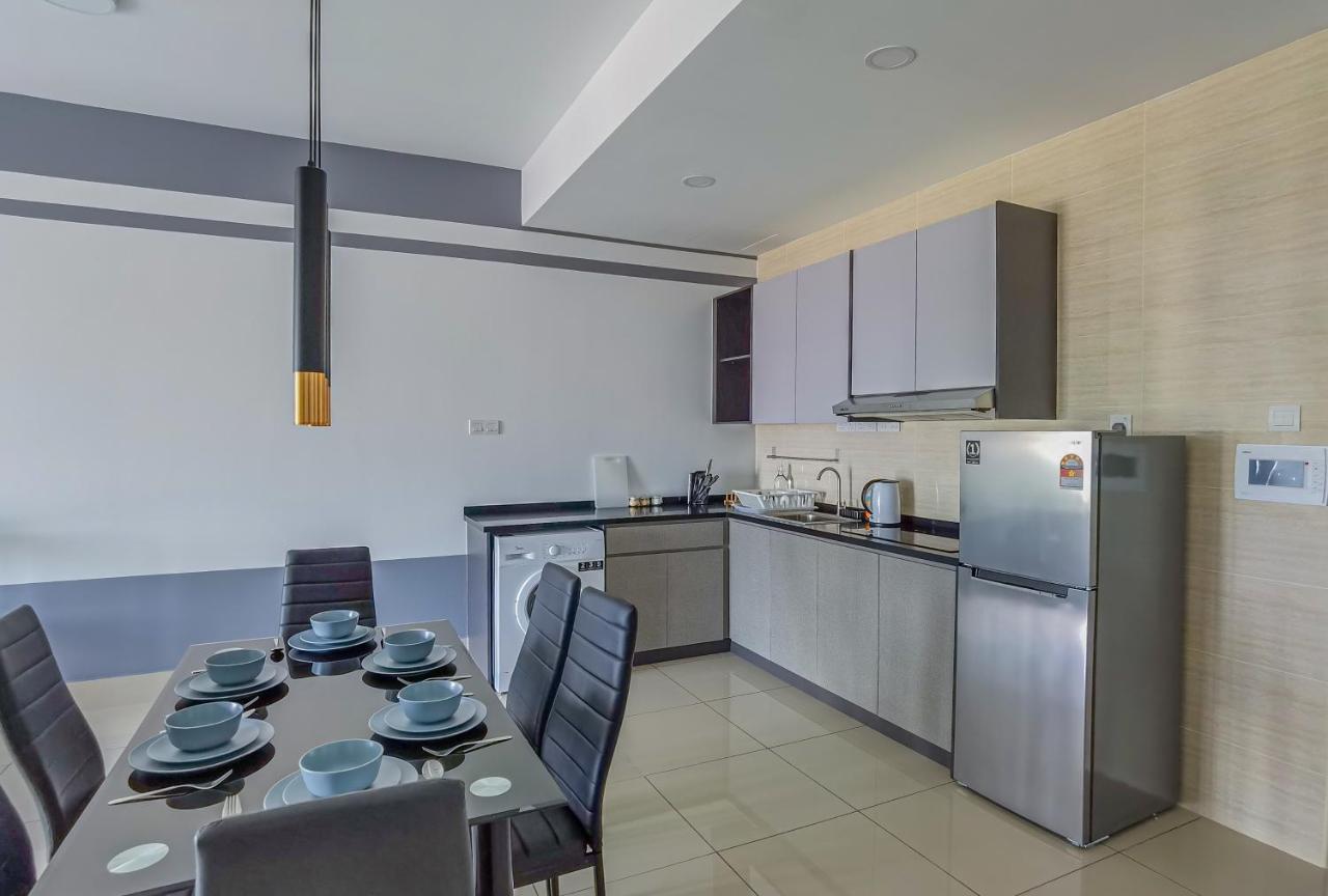 Lovely 2 Bedroom W Pool For 6 Pax - Chan Sow Lin * Kuala Lumpur