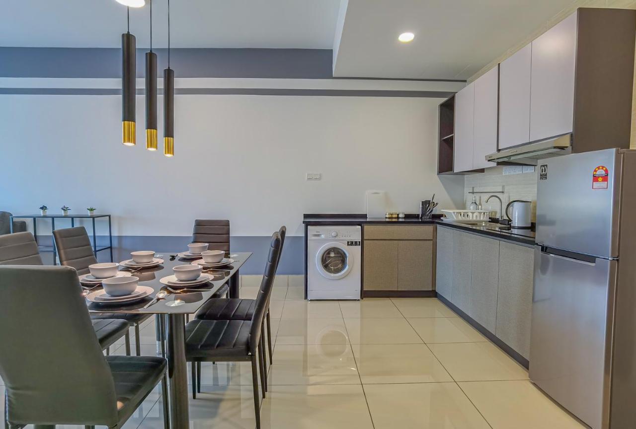Lovely 2 Bedroom W Pool For 6 Pax - Chan Sow Lin Pangsapuri Kuala Lumpur