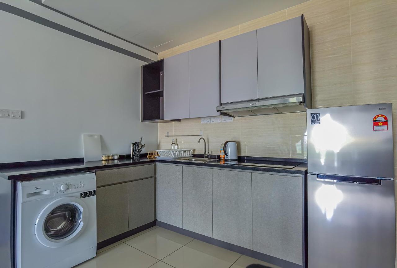 Lovely 2 Bedroom W Pool For 6 Pax - Chan Sow Lin * Kuala Lumpur