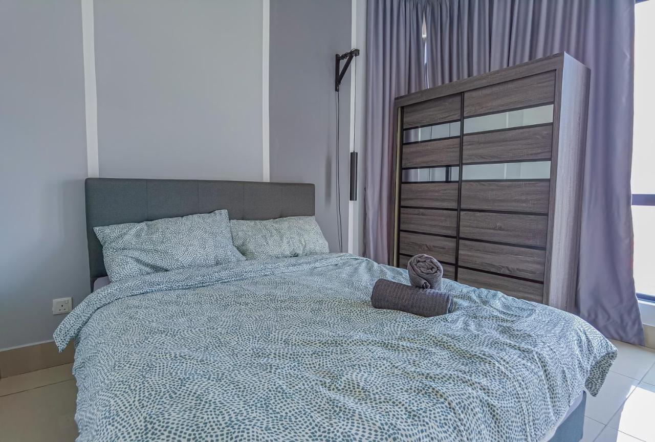 Lovely 2 Bedroom W Pool For 6 Pax - Chan Sow Lin Pangsapuri