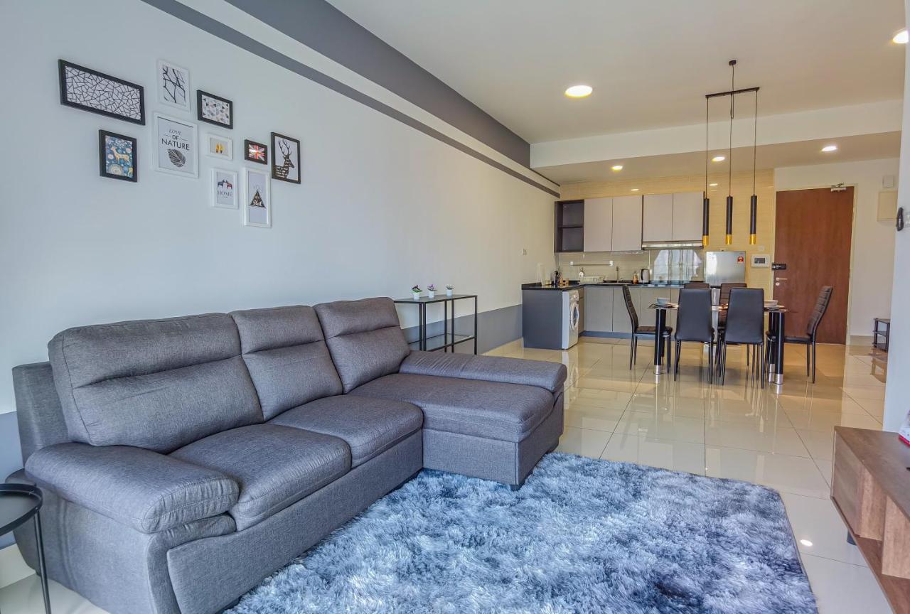 Lovely 2 Bedroom W Pool For 6 Pax - Chan Sow Lin Kuala Lumpur
